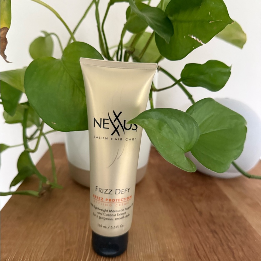 Nexxus Frizz Defy Hair Heat Protectant - Gold